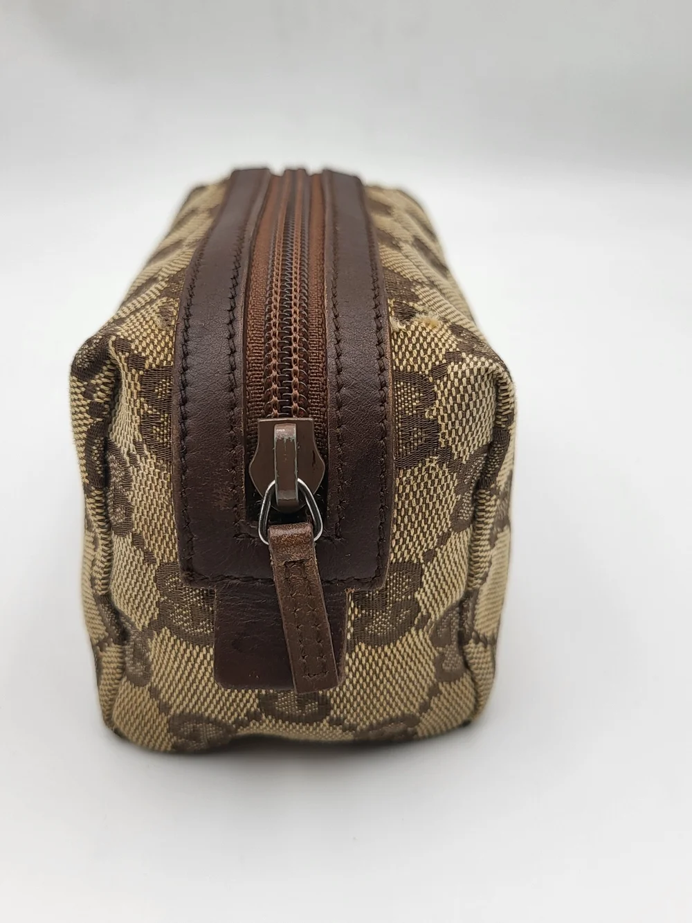 GUCCI Monogram Small Balthus Cosmetic Case Beige Ebony Cocoa..Authentic..